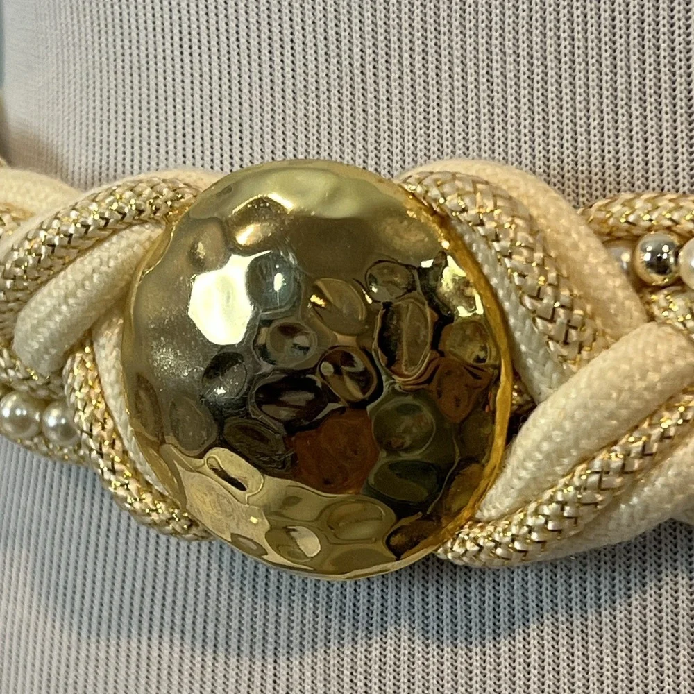 Vintage Women's Braided Woven Belt Macrame Size S/M Ivory Tan Gold Tone